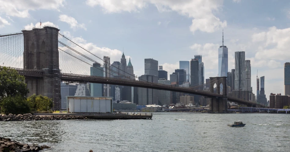 Where to Get the Best Photos on the Brooklyn Bridge?