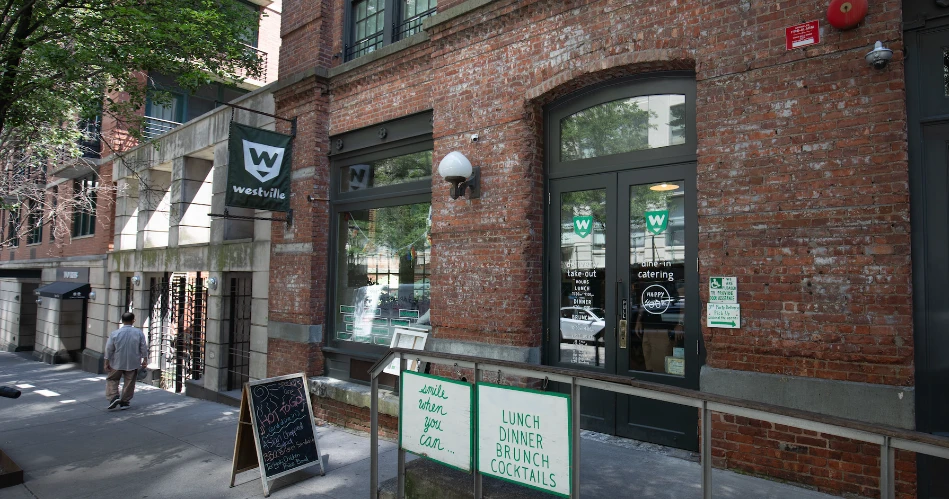 10 Best Cafes and Eateries near the Brooklyn Bridge